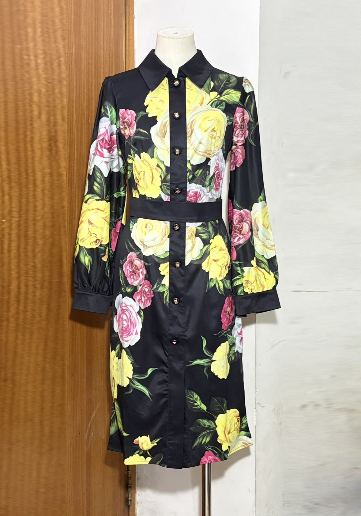 bernice rose print shirt midi dress in black