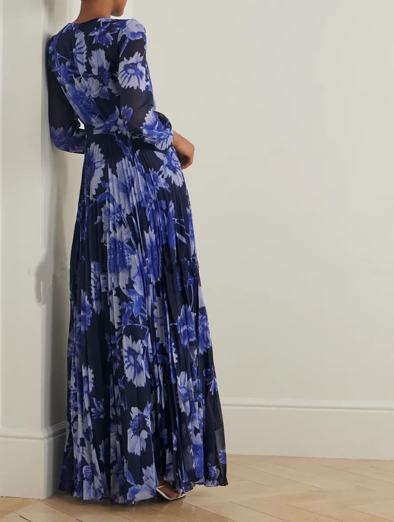 Jacqueline v-Neck Silk Maxi Dress In Black