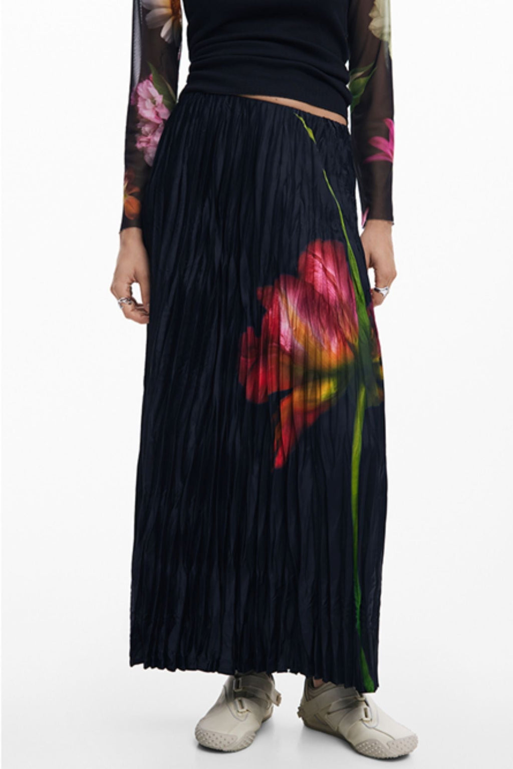Flowering Girl Women zanna print pleated skirt in black