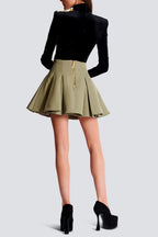 Flowering Girl Women Short Pleated Skirt In Grain De Poudre