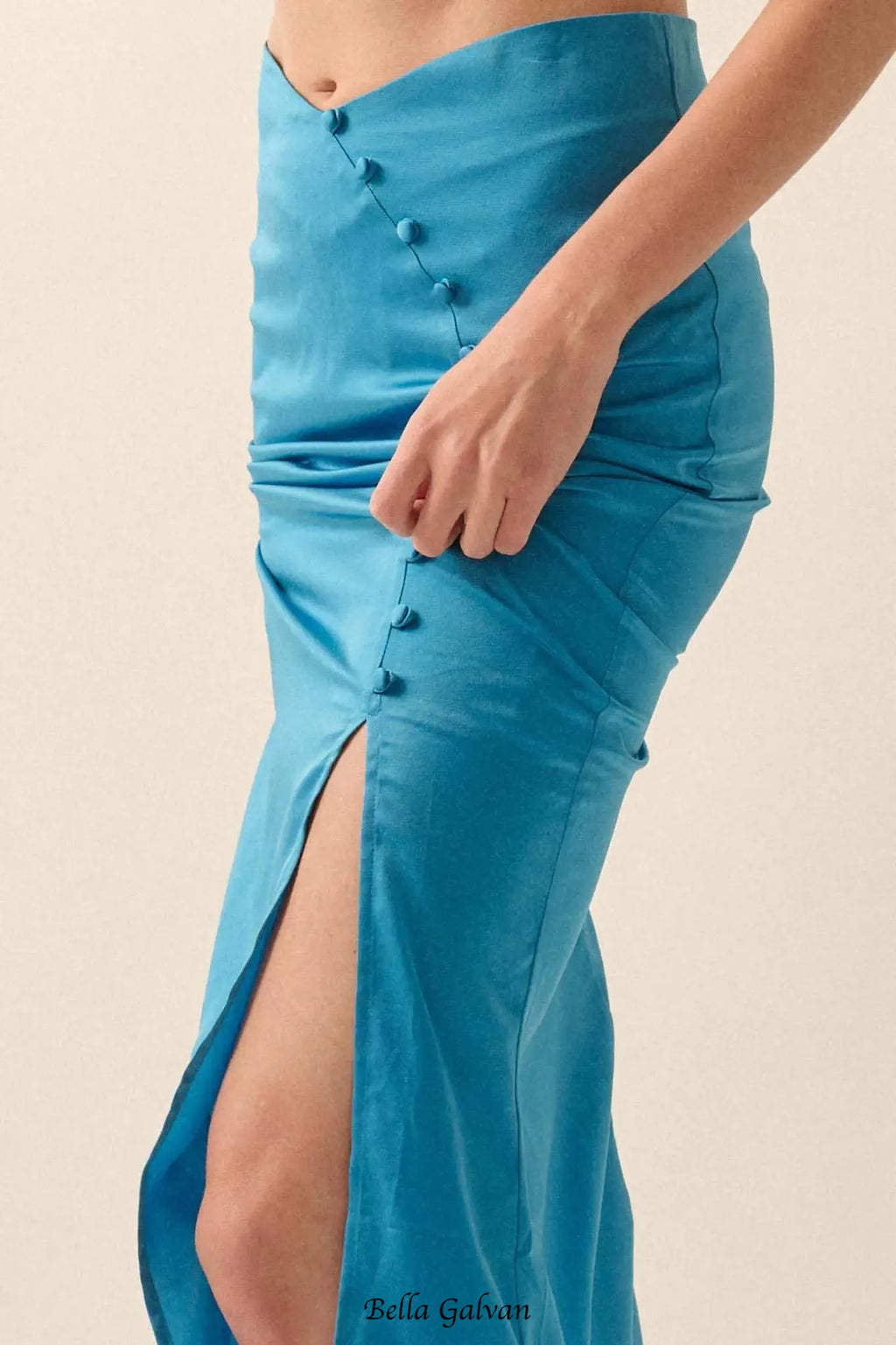 Curve Matte Satin Buttoned Maxi Skirt