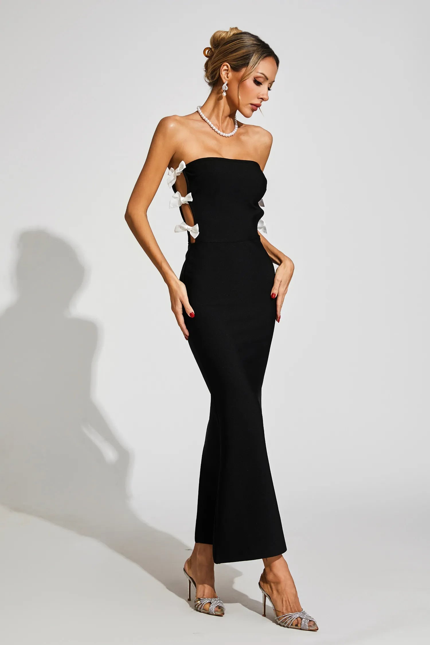 Jocelyn Bowknot-Side Bandage Strapless Maxi Dress In Black