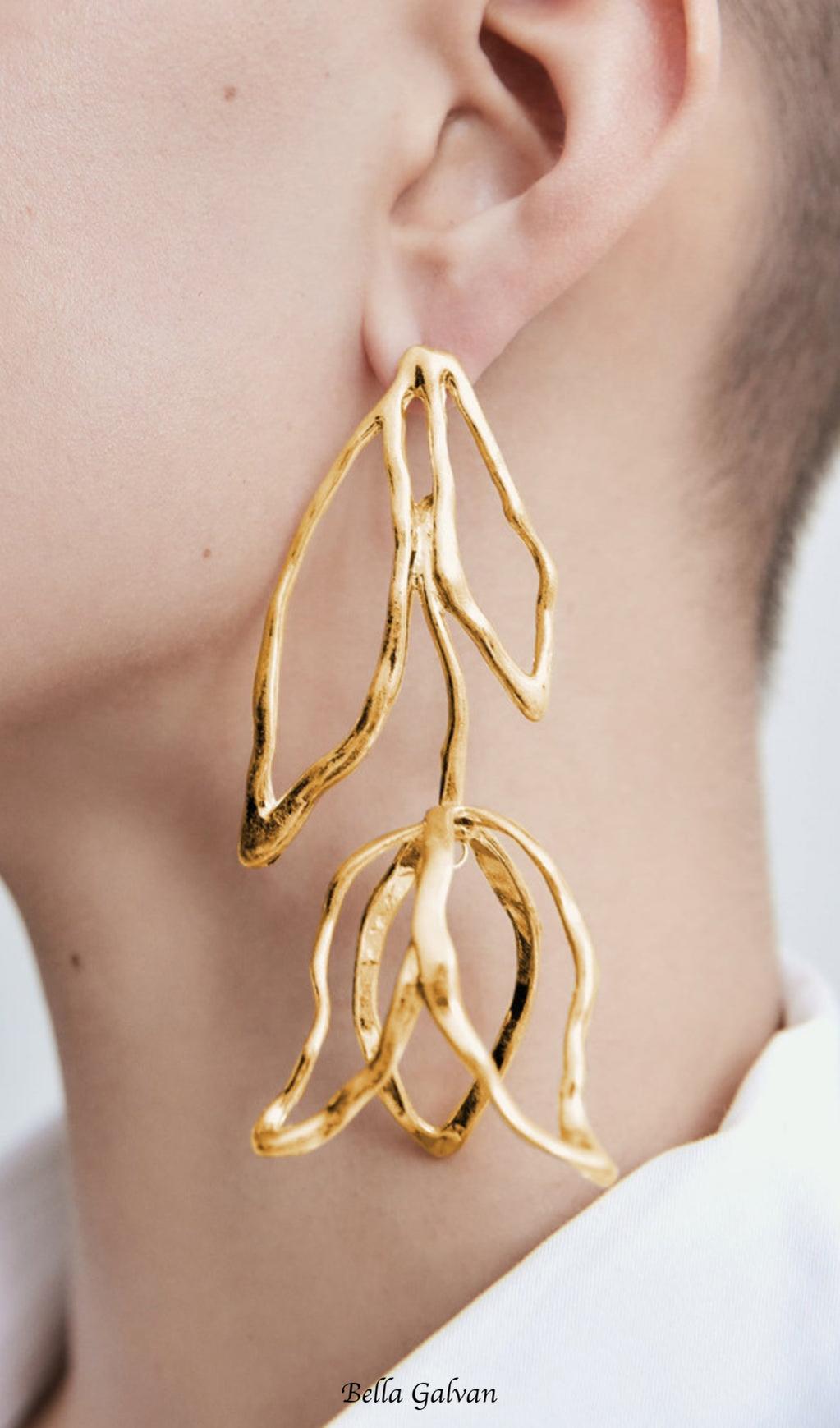 Flowering Girl Women Dorcas Gold Flower Earrings