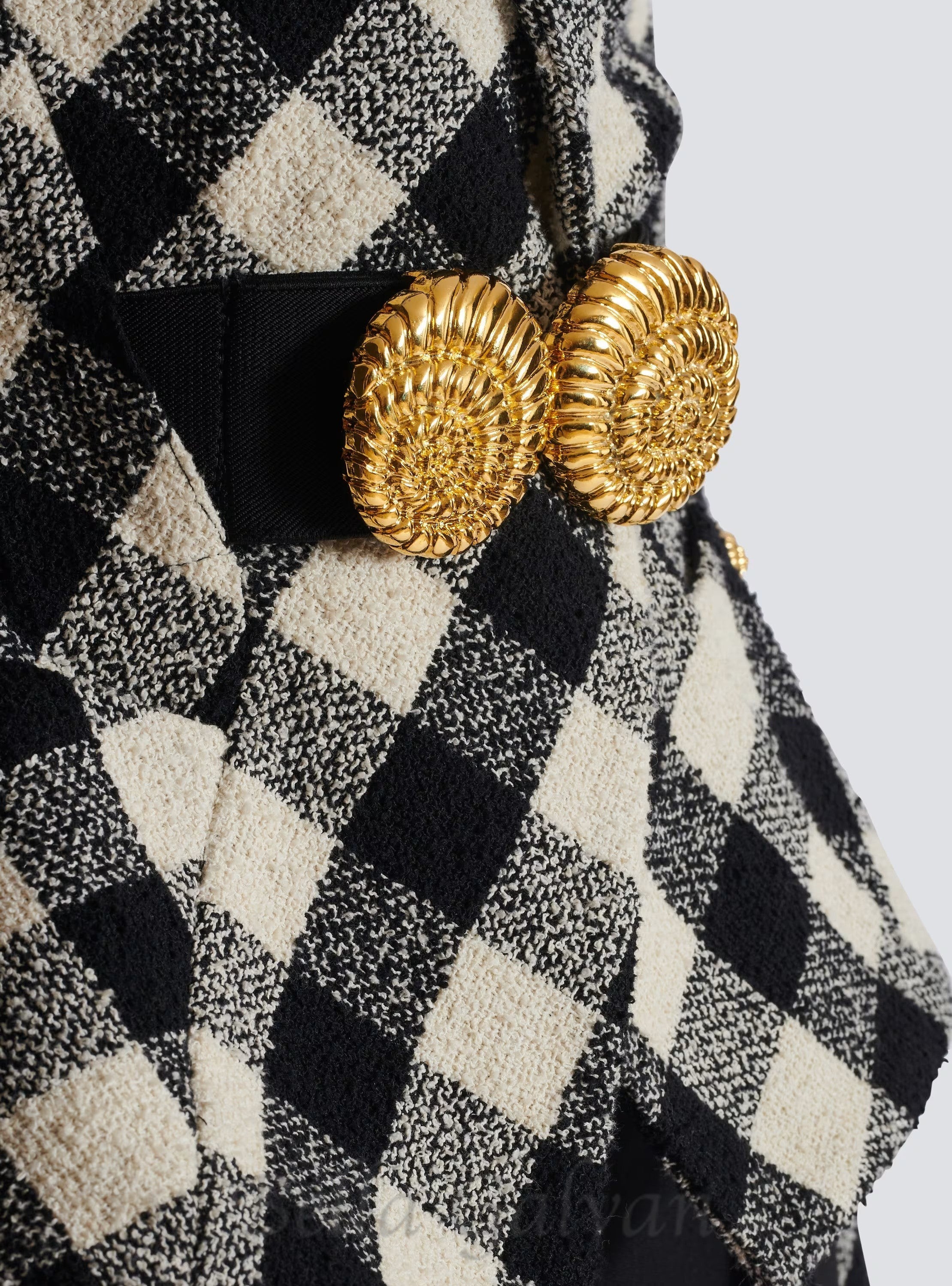 Flowering Girl Women Belted gingham tweed jacket with two Snail buttons