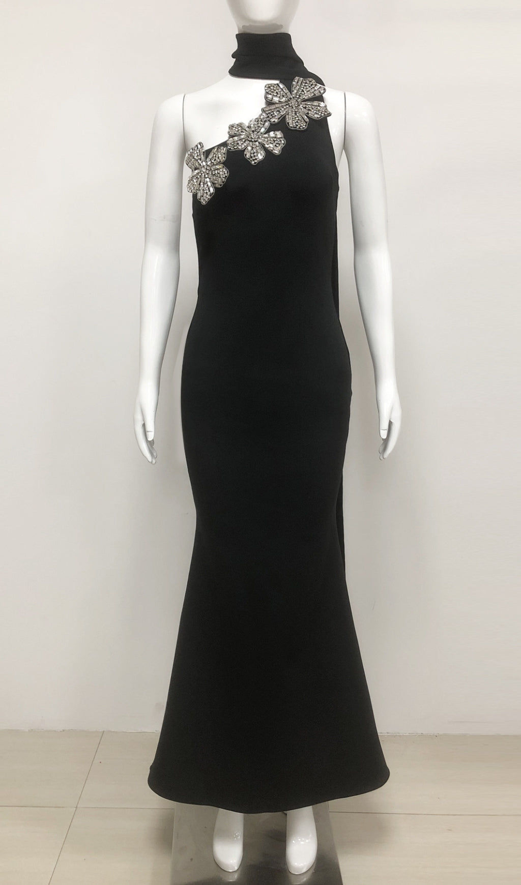 Flowering Girl Women Emily Diamond Flower Bandage Maxi Dress in Black