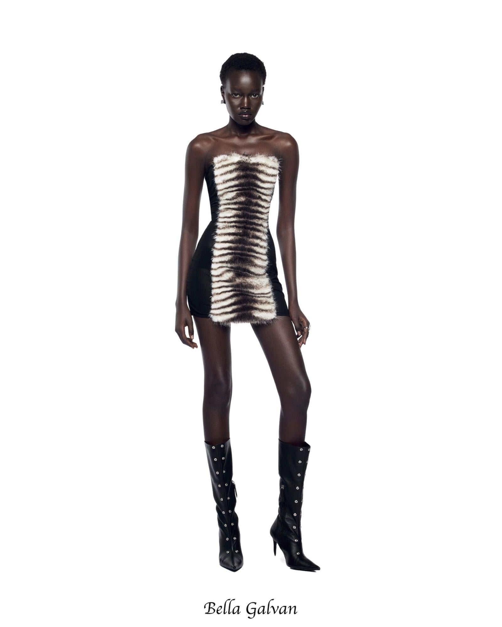 arlene Plush Cut Strapless mini Dress in black - zebra