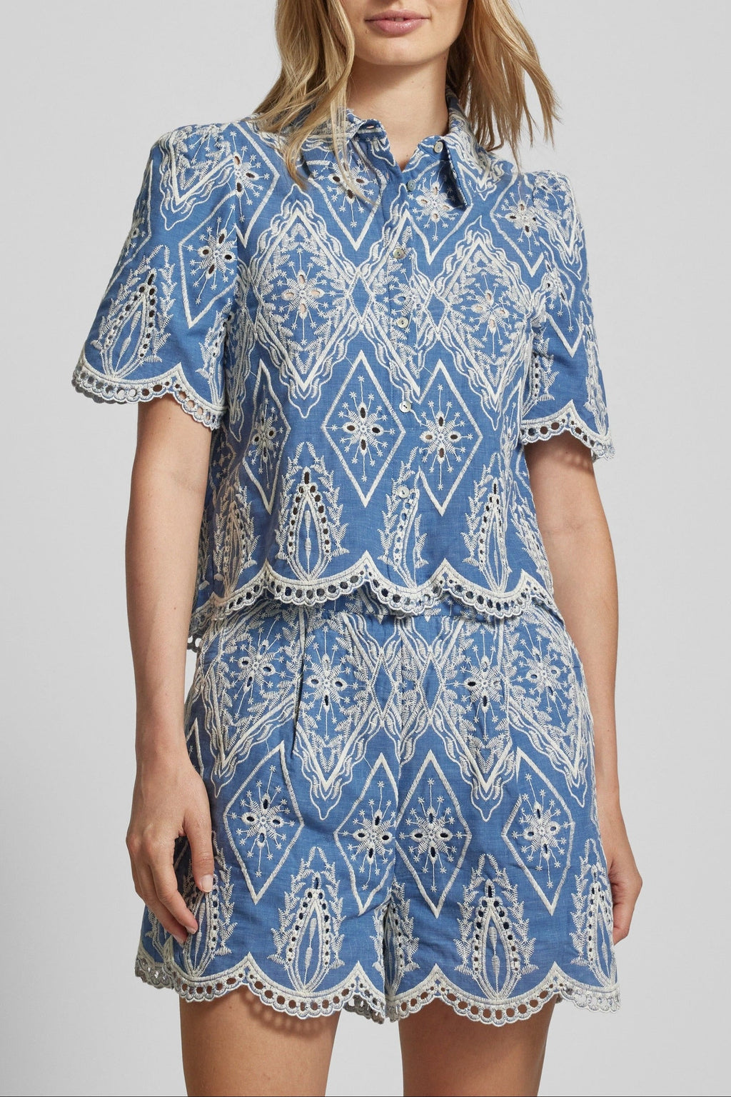 Blue & White Embroidered Puff Sleeve Lace Blouse