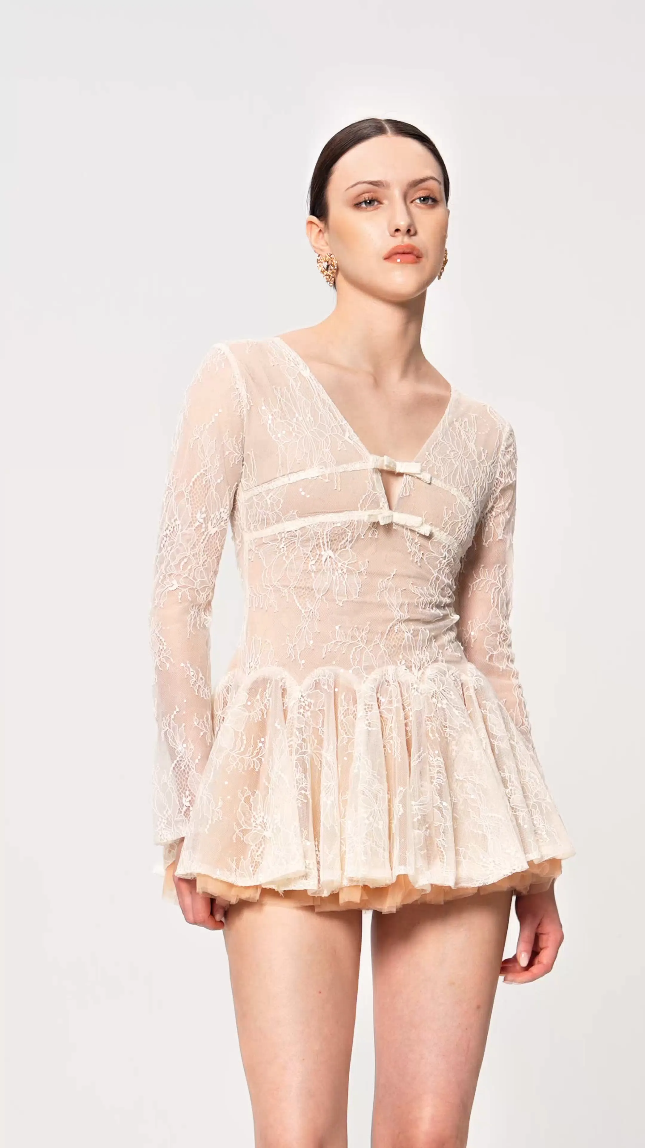 eileen Long-sleeve v-neck lace A-line mini dress in pink