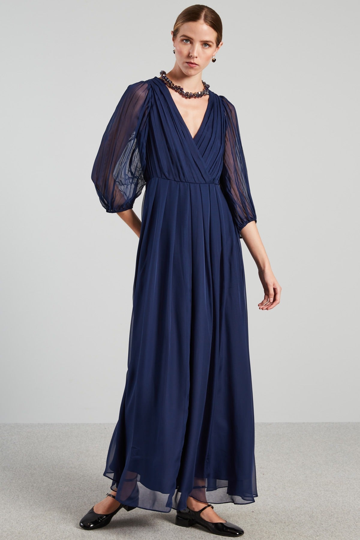 Long chiffon V-Neck dress